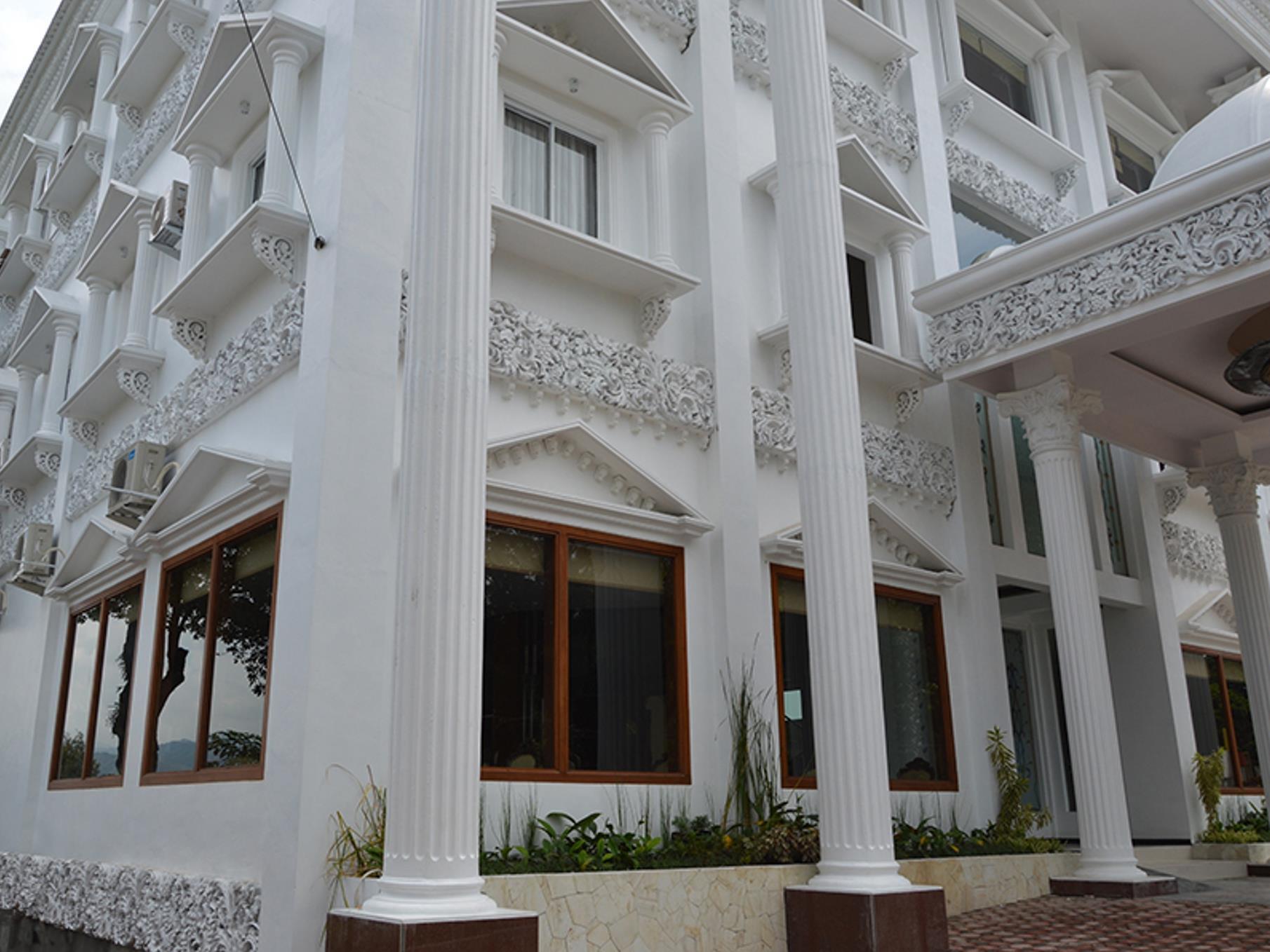 Hotel Safira Магеланг Екстериор снимка