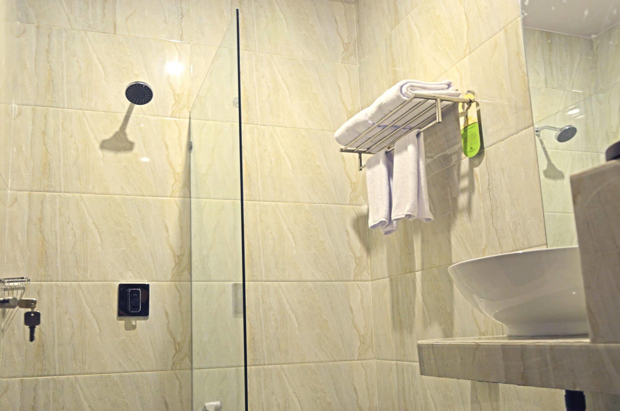 Hotel Safira Магеланг Екстериор снимка