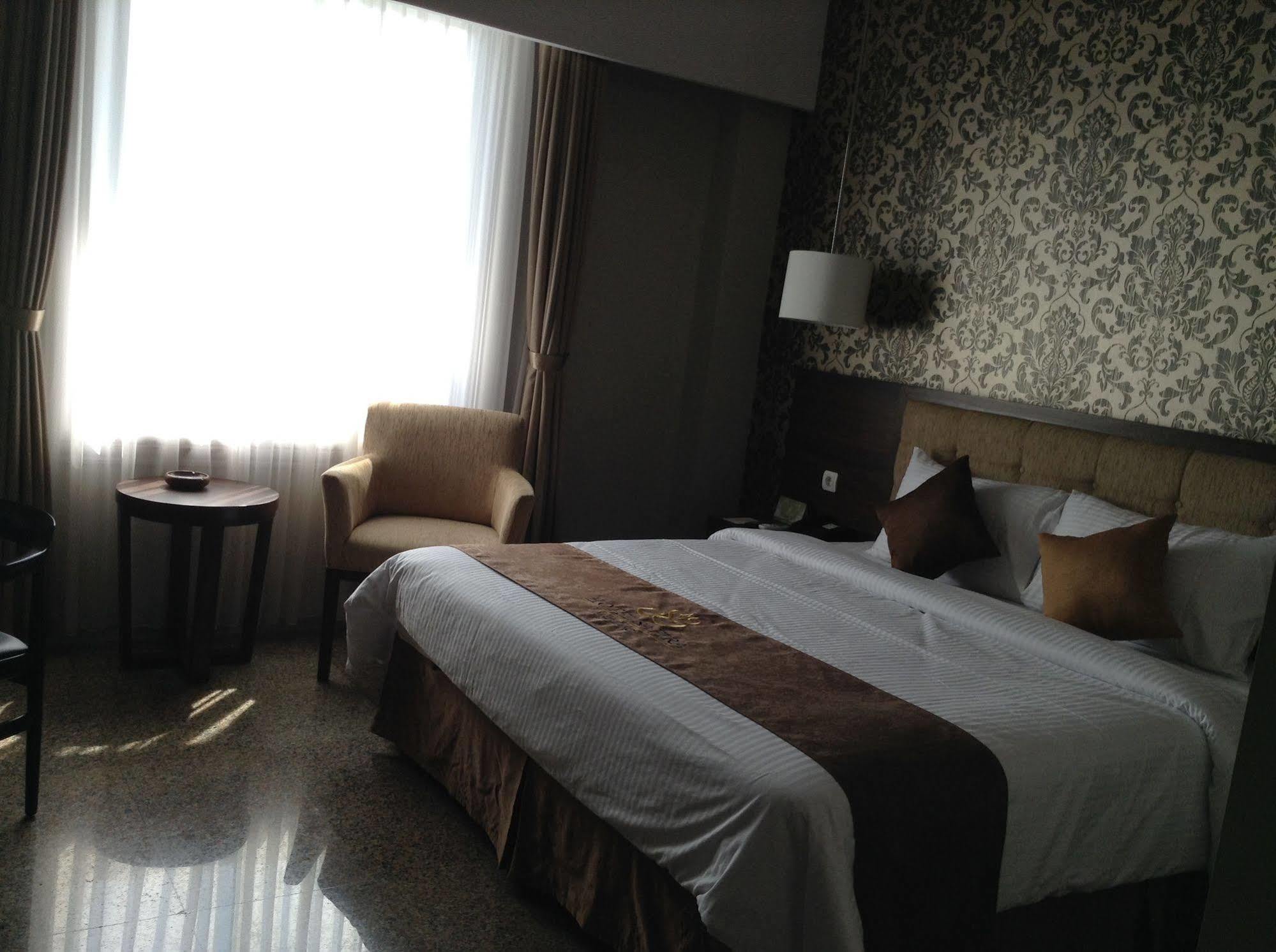 Hotel Safira Магеланг Екстериор снимка