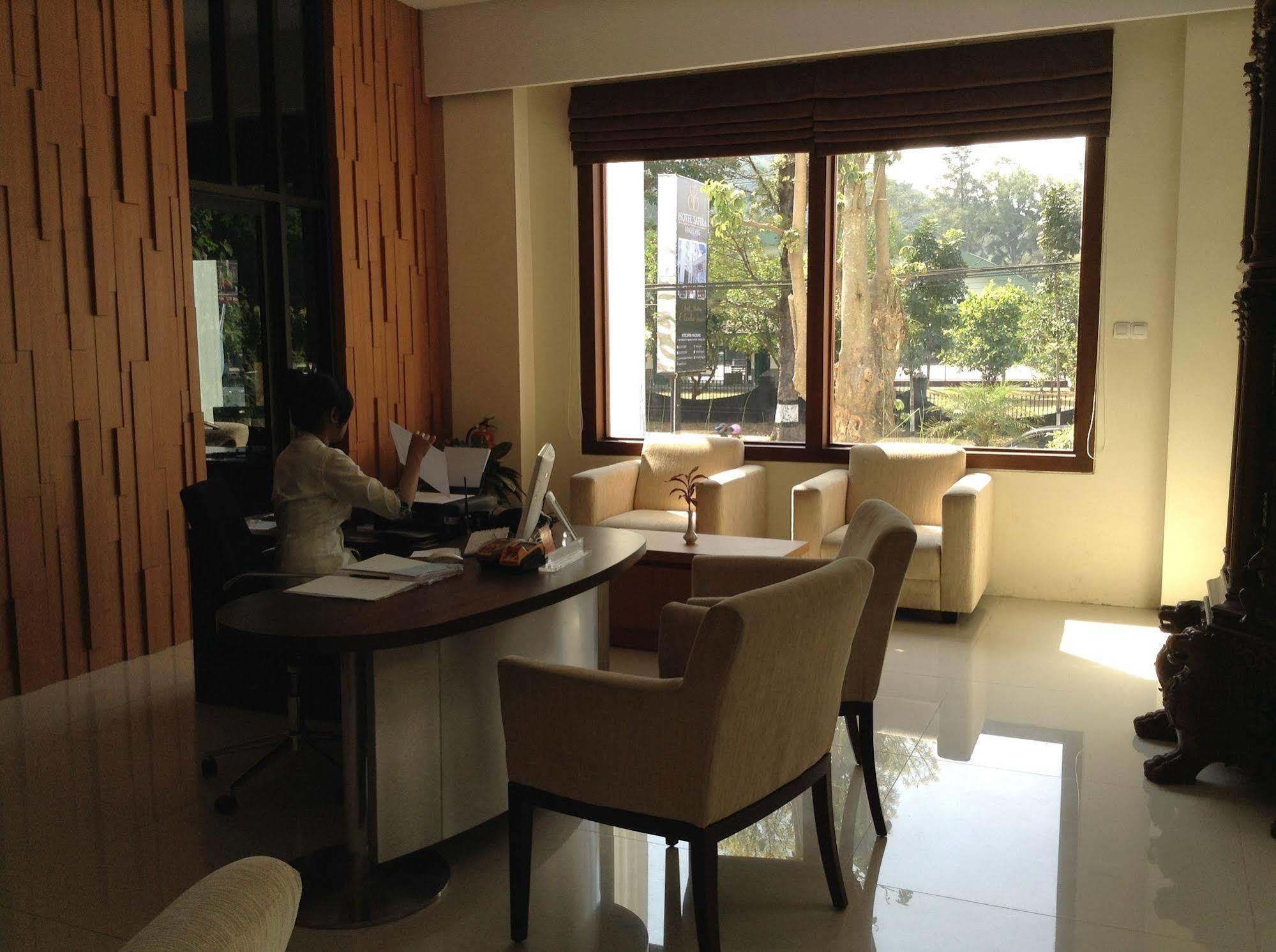 Hotel Safira Магеланг Екстериор снимка